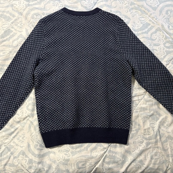 J. Crew Men's Navy and White Crewneck Sweater - Picture 3 of 3